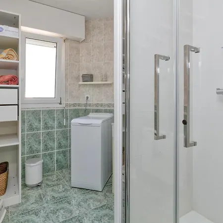 Vue - 50 M Апартаменты *