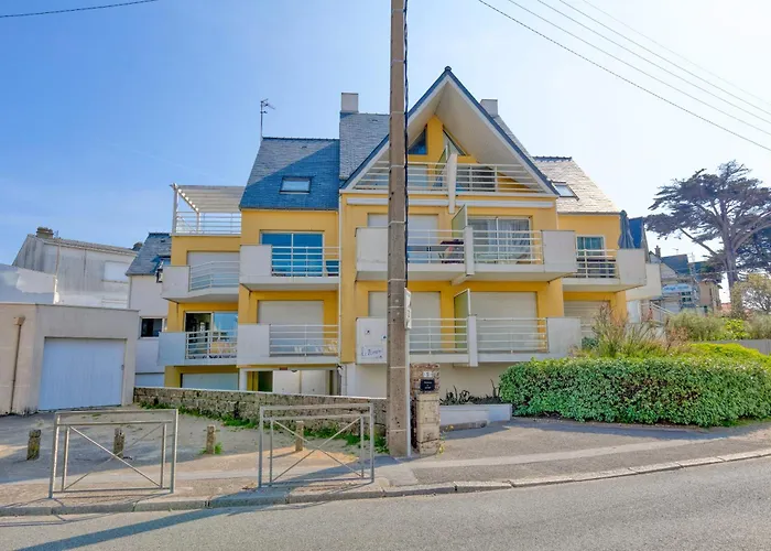 Vue - 50 M Apartment *